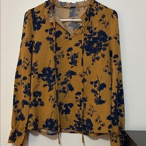 Chic Floral Blouse in Mustard and Navy